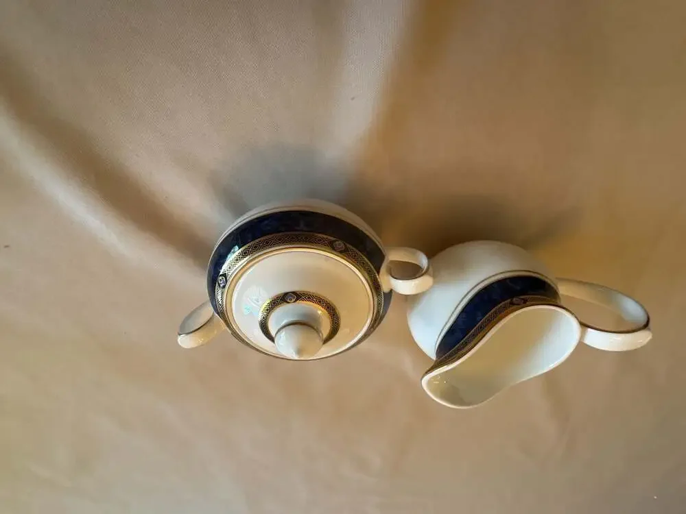 Royal Doulton Stanwyck H5212 Sugar Bowl with Lid and Creamer Set